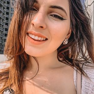 Meet your Posher, Melina